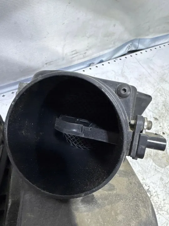 Audi A4 S4 B8 8K 2008 Ilmansuodattimen kotelo image 3