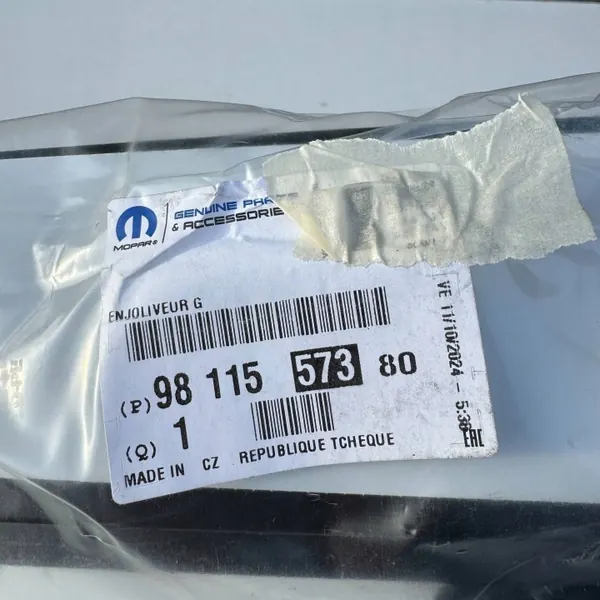 OEM 9811557380 Vasen Takaoven Pilarisuojus Peugeot 3008 image 3