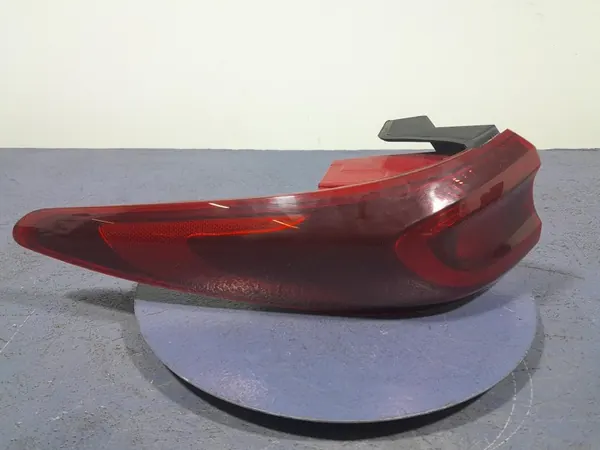 Luz trasera izquierda Kia Sportage IV EU 92401-F1500 image 2