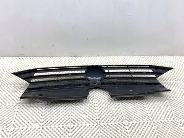 Grille OEM 3G0853653 pour VW Passat B8 Break image 4