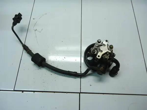 Pompe de direction OEM 57100-2G000 pour Kia Carens III 2.0 image 5