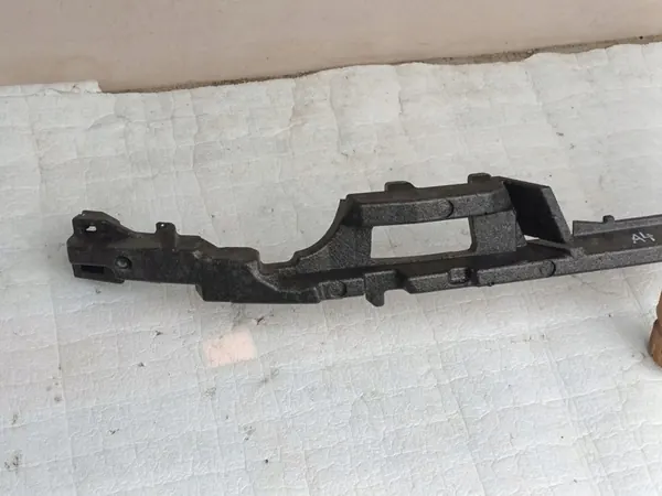 Audi A4 Etupuskuri Imu OE image 2