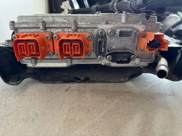 OEM L8D2-14A750-AC Inversor para Evoque L551 image 3
