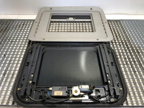 Techo Corredizo OEM 20379286 para Camión Volvo FH image 3
