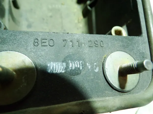 Audi A4 B6 Versnellingspook OEM 8E0711290 - Gebruikt image 6