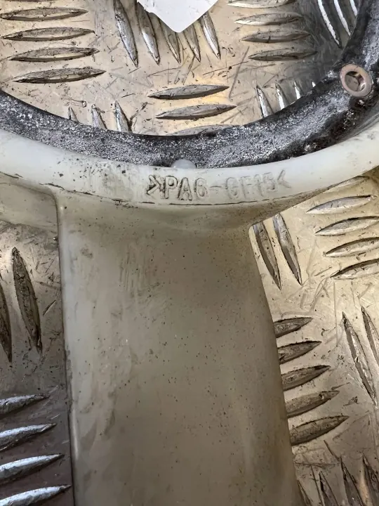 Mercedes-Benz Tuuletinpyörä OEM 450251 - Käytetty image 3