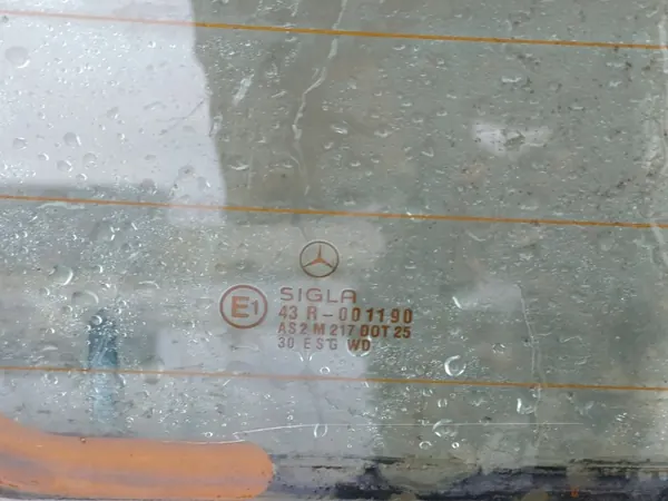 Ventana Trasera Mercedes W124 OEM LUK726 - Usado image 3