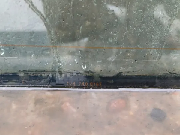 Ventana Trasera Mercedes W124 OEM LUK726 - Usado image 4