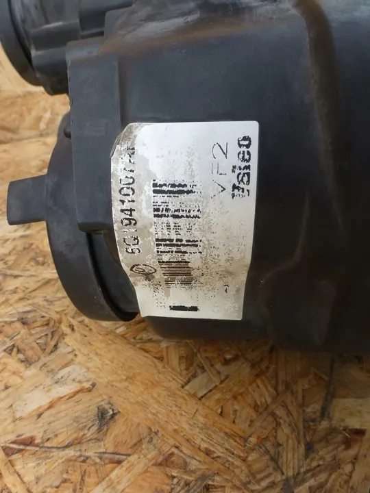 Faróis dianteiros VW Polo IV 02-05 Valeo image 3