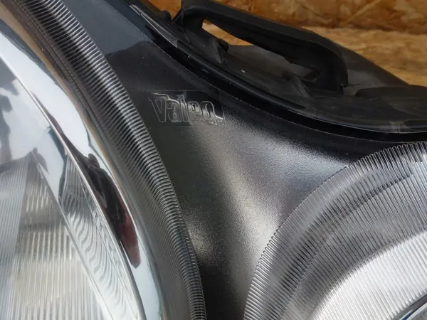 Faróis dianteiros VW Polo IV 02-05 Valeo image 6