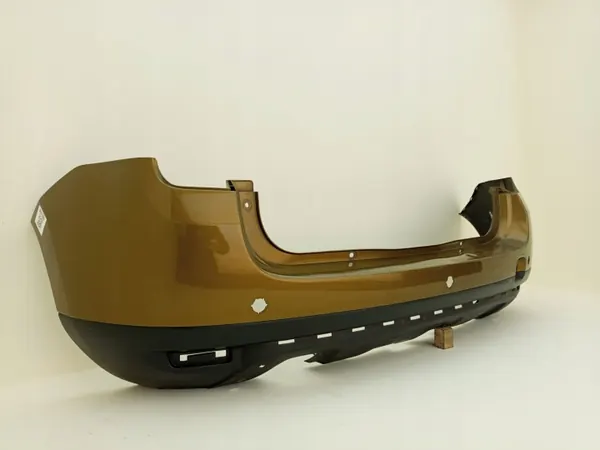 Dacia Duster I Achterbumper OEM 850220033R Gebruikt image 3