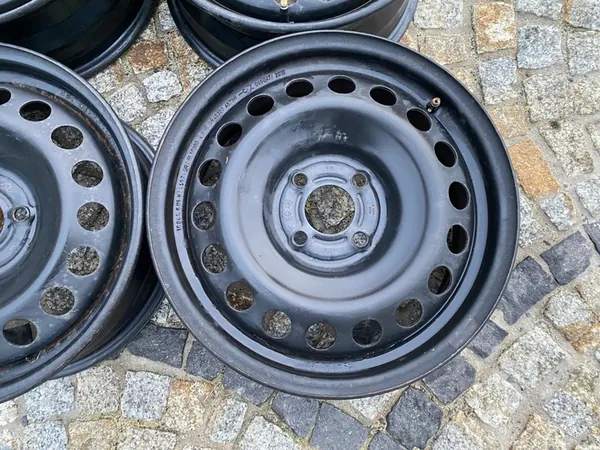 Complete Wielen Renault Dacia Lodgy 6J 15 ET40 OEM 403004679R image 3