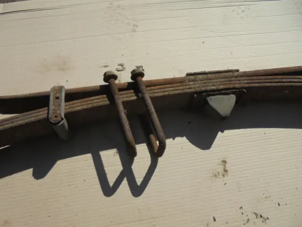 Linke Hinterfeder D40 für Nissan Navara 2006 image 6