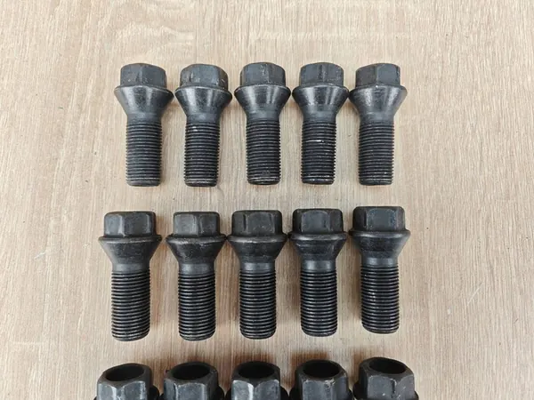 Parafusos de Roda Originais BMW G30 Completo image 2