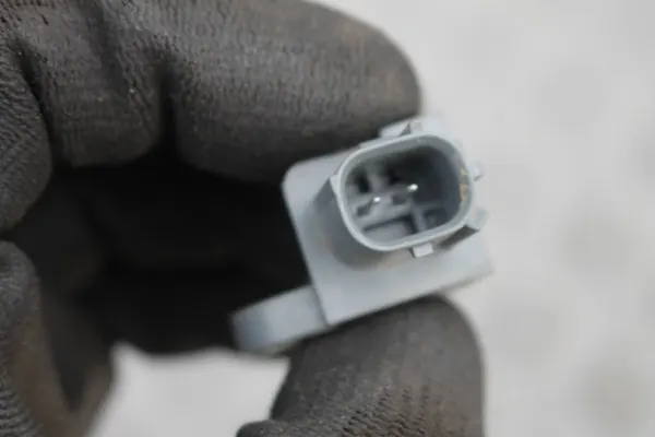 Sensor de impacto Mazda OEM BHPD57KC0CX30 para CX-30 image 3
