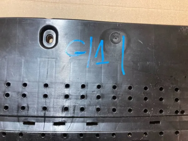 Cache de pare-chocs avant Audi A6 C8 OEM 4K0807611 image 4