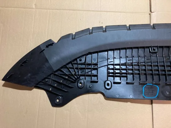 Cache de pare-chocs avant Audi A6 C8 OEM 4K0807611 image 8