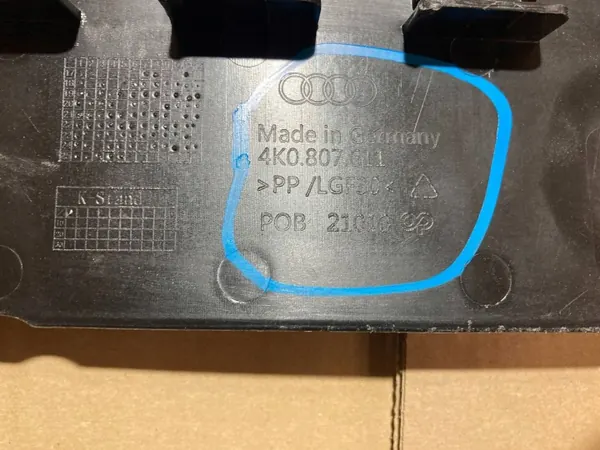 Cache de pare-chocs avant Audi A6 C8 OEM 4K0807611 image 9