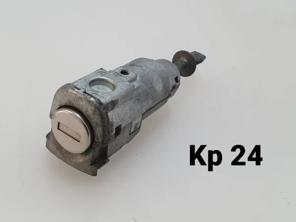 Inserção fechadura porta dianteira Skoda Rapid OEM 5JA837167 image 2