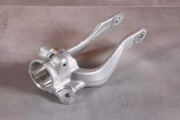 OEM 6865929 Vorderer Linker Stoßdämpferhalter BMW 5er image 7