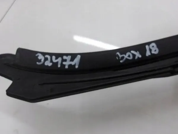 BMW 3 F30 F35 F31 Moldura de janela dianteira direita image 3