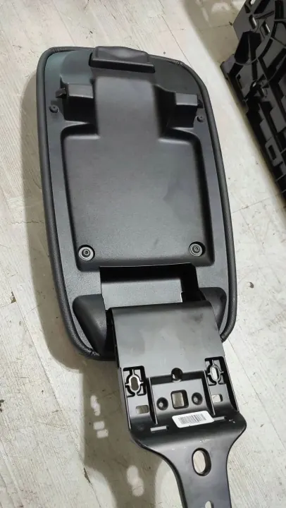 Accoudoir console Alfa Romeo Stelvio OEM 6HRF image 5