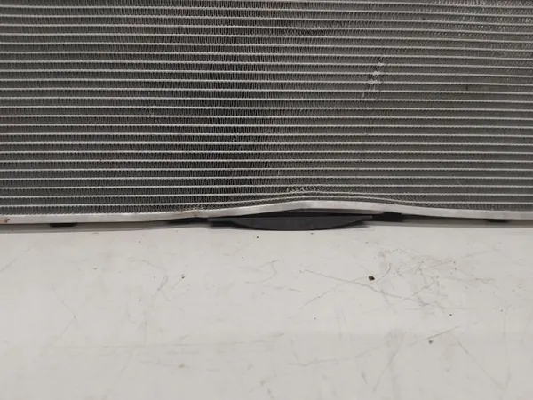Radiateur d'eau Tesla Model Y/3 OEM 1607811-00-B image 4