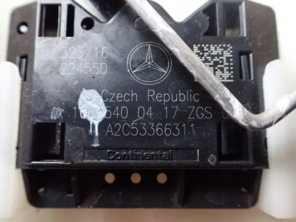 Mercedes-Benz GL X166 Bränslepump OEM A1664701094 image 6