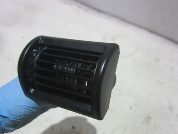 BMW Z3 Höger ventilationsgall OEM 64228397716 image 3
