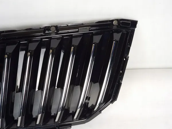 SKODA SUPERB 3 Grill Center Frame 3V0853653B Chrome L&K image 3