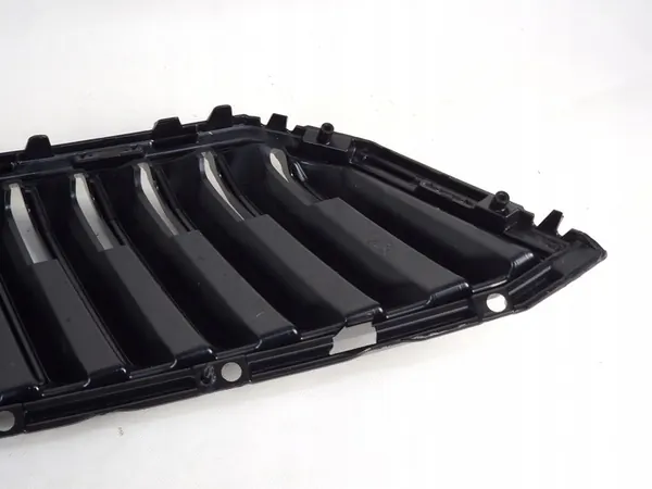 SKODA SUPERB 3 Grill Center Frame 3V0853653B Chrome L&K image 8