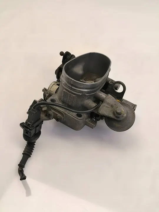 Drosselklappe Audi Coupe 1989 B0009053063A image 5