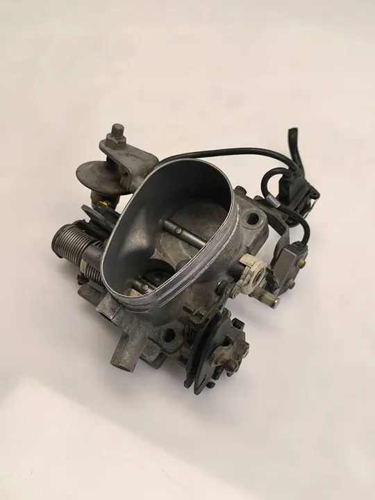 Drosselklappe Audi Coupe 1989 B0009053063A image 7