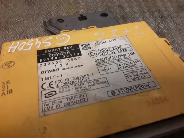 Módulo sin llave Lexus OEM 8999030114 - Usado image 3