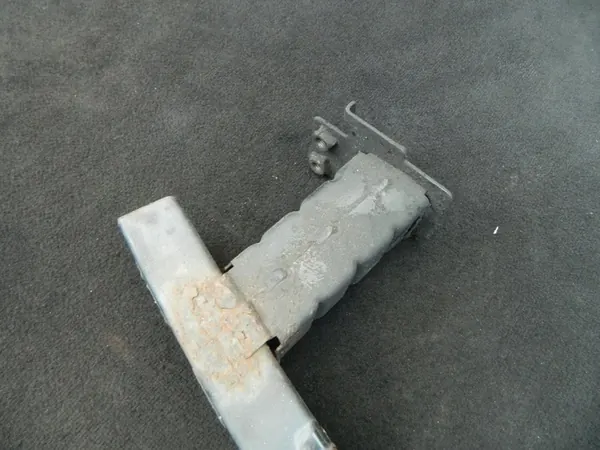 NISSAN QASHQAI J11 Etupuskuri Vahvistus 620304EA0B image 4