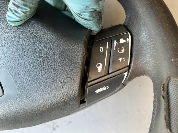 Volvo S60 2.0T Multifunktionslenkrad mit Airbag image 5
