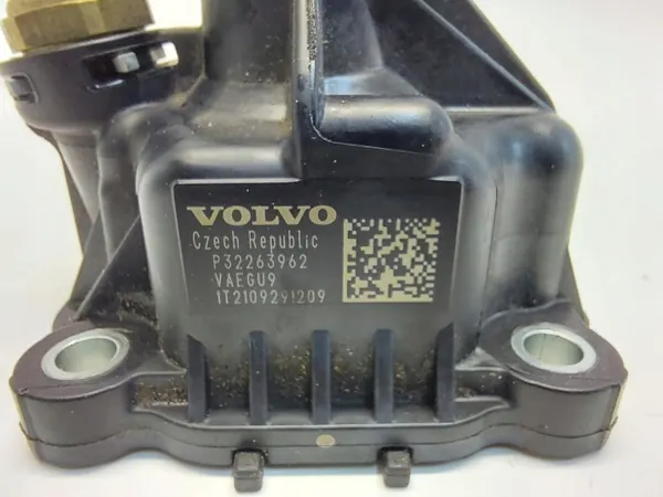 Volvo OE Boîtier Thermostat OEM 32263962 image 3