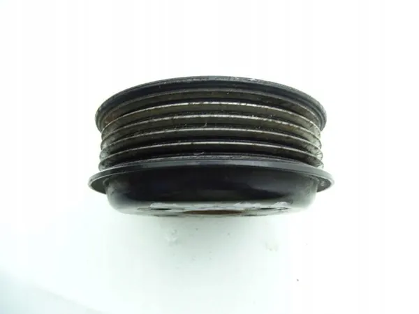 Polea Bomba de Agua Mercedes OEM A6402020211 - Usado image 3