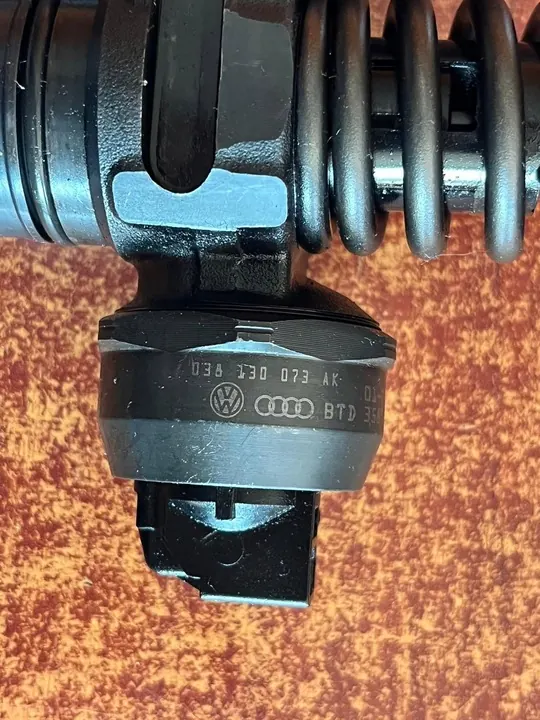 Injetor VW Sharan I 1.9 TDI 038130073AK image 3