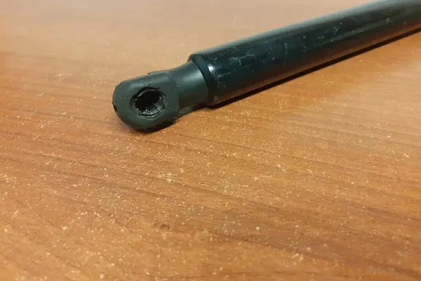 Atuador de porta-malas direito VW GOLF VII 5G6827550G image 3