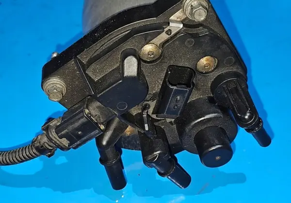Brandstofffilterhuis OEM F026402862 Berlingo II 1.6 HDI image 3