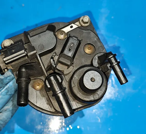 Brandstofffilterhuis OEM F026402862 Berlingo II 1.6 HDI image 4