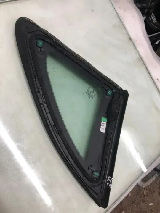 Bakre höger ruta OEM 2476705800 Mercedes EQA 2022 image 3