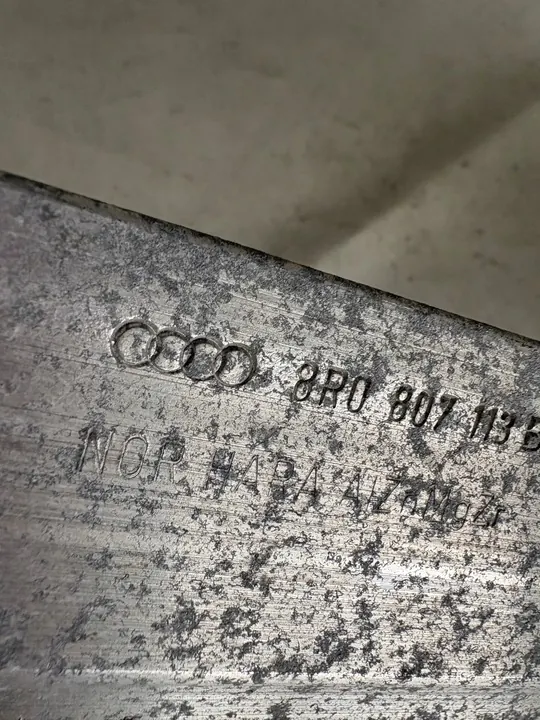 Etupuskuri Alumiini AUDI Q5 07-16 OEM 8R0807113B image 4