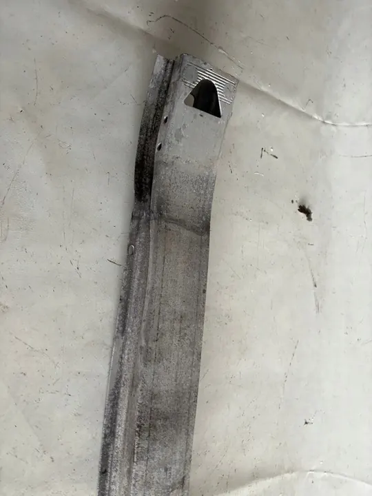 Etupuskuri Alumiini AUDI Q5 07-16 OEM 8R0807113B image 6