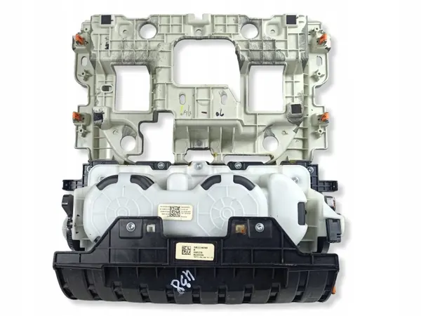 Jeep Grand Wagoneer dryckeshållare OEM S0000036325 image 6