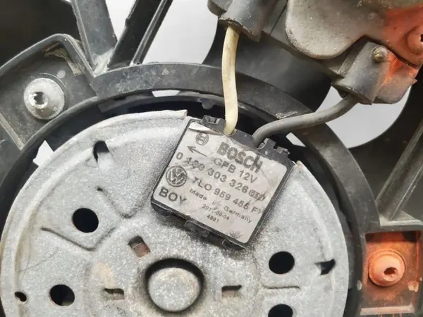 Correa delantera Audi Q7 (4L) OEM 7L0959455G - Usada image 7