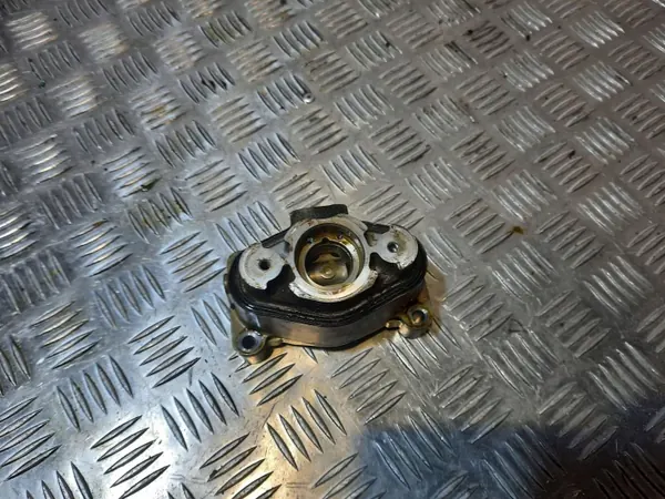 BMW Cilinderkop Onderdeel OEM 756786603 - Gebruikt image 2