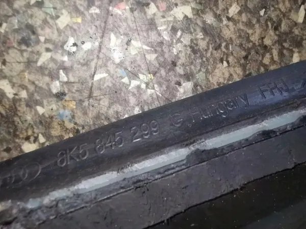 Gebrauchte linke Frontscheibe OEM 8K5845299G für Audi A4 image 3