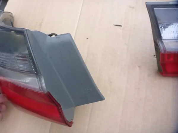 Lámpara Trasera Izquierda Toyota Corolla E16 Sedan 81560-02A80 image 6